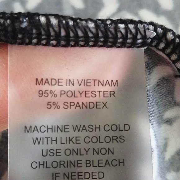 Vince Camuto XS - Picture 5 of 5